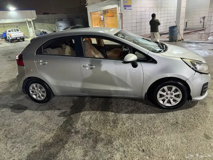 كيا ريو هاتش باك 2016 0