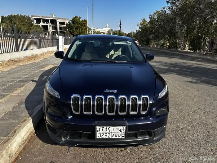 جيب شيروكى سبورت 2016 1