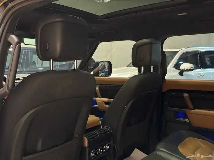 لاندروفر Defender 110 X موديل 2023م (وارد الناغي) 17