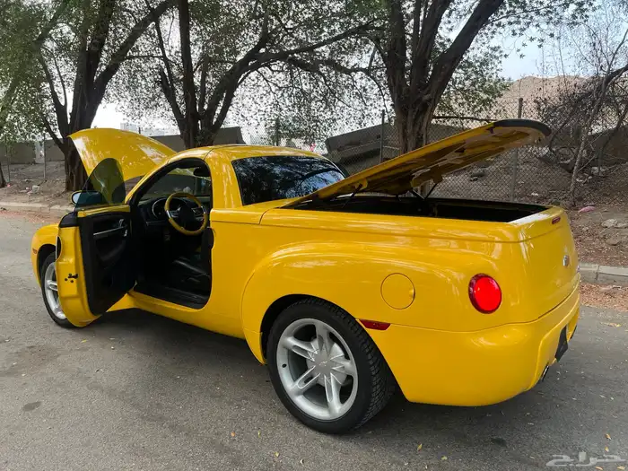 مخزن كشف ونيت بيك اب شيفرولية SSR موديل 2003 15