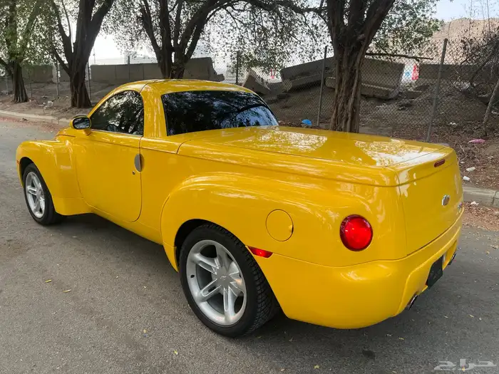 مخزن كشف ونيت بيك اب شيفرولية SSR موديل 2003 52