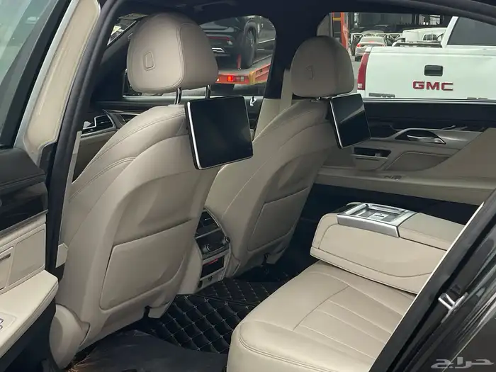 بي ام دبليو 730il 2019 مخزن 6