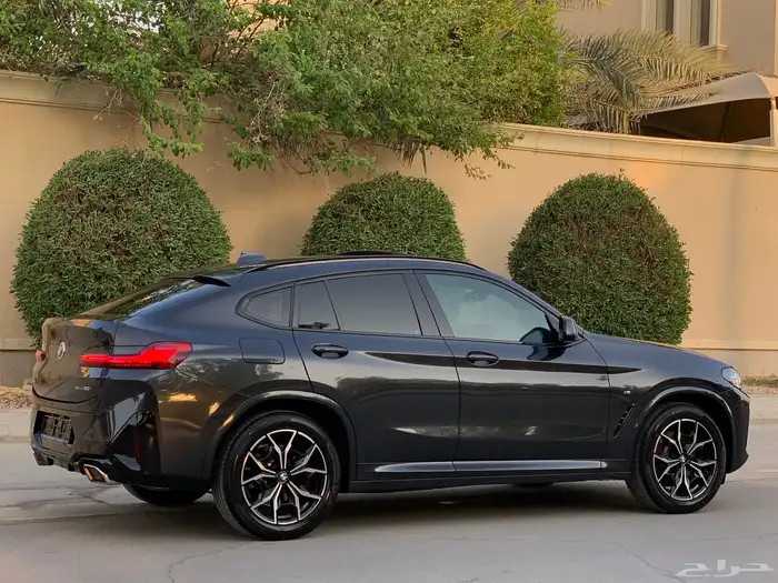 BMW X4 M kit 2022 بحالة الوكالة 17