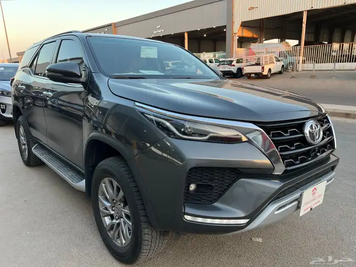 فورتشنر 2024 VX3 فل كامل سته سلندر بنزين 1