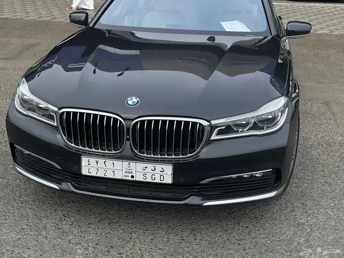 بي ام دبليو 730il 2019 مخزن 10