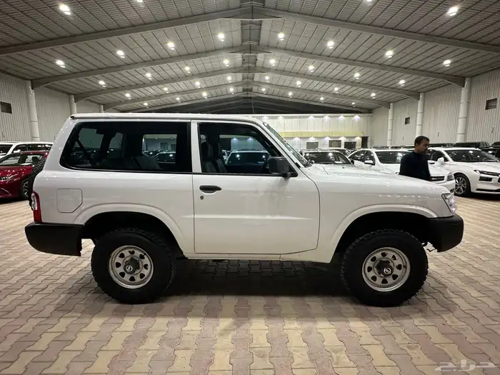 نيسان باترول ربع موديل 2004 نظيف 4