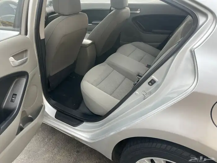 كيا سيراتو 2014 نظيفه جدا 4