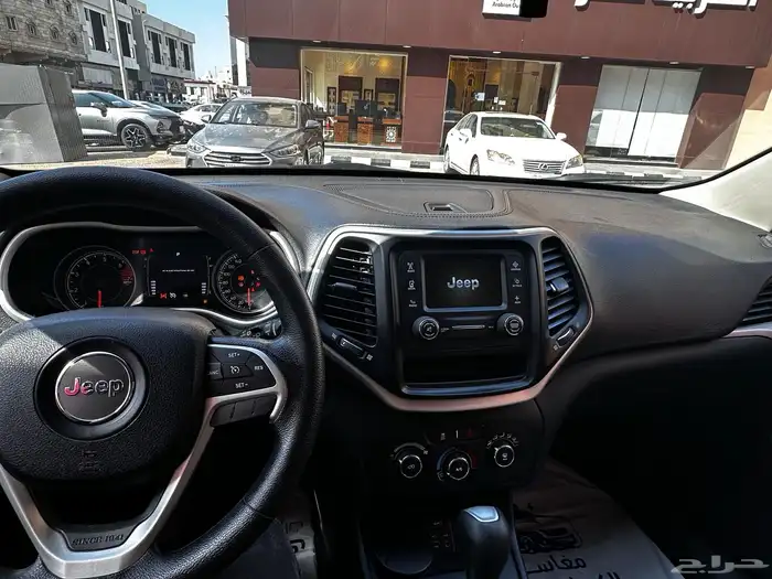 جيب شيروكى سبورت 2016 14