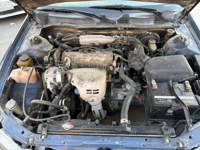 للبيع كامري 2000 4