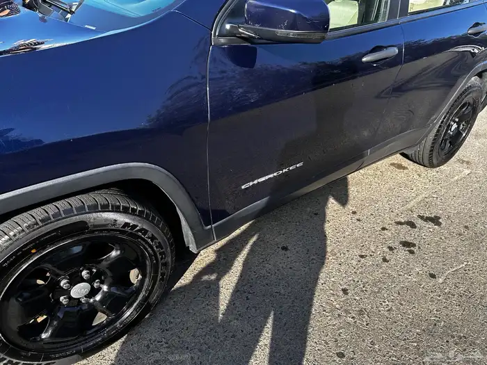 جيب شيروكى سبورت 2016 4