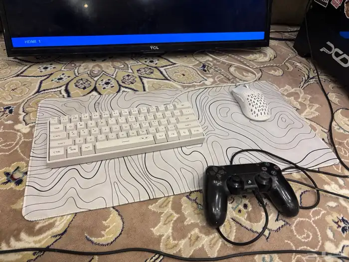 PCقينمق معه شاشة 32 بوصه و دركسون 3