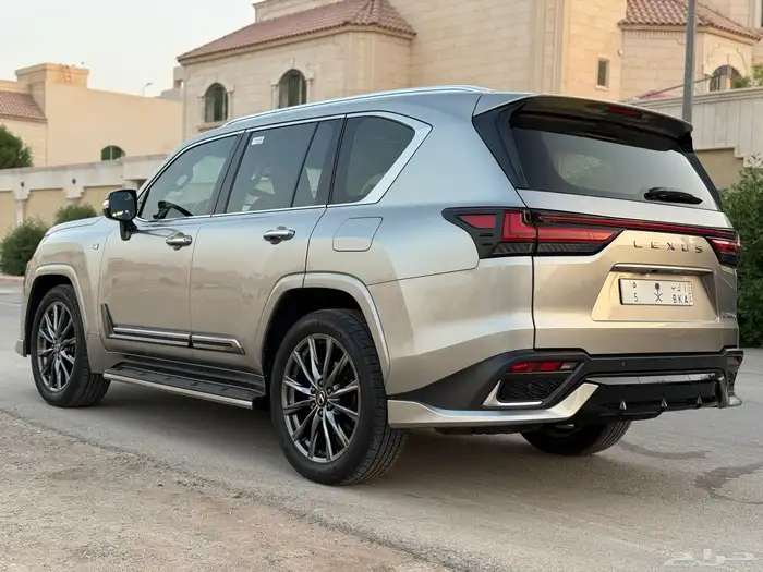 لكزس 2024 سعودي f سبورت 3