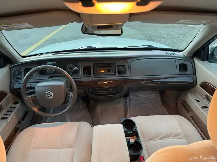 فورد قراند ماركيز 2010 25