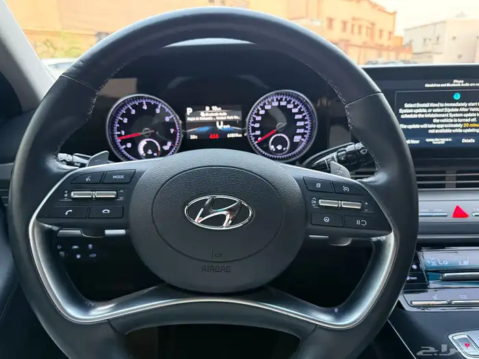 ازيرا 2022 ستة سلندر نظيفة جدا 20