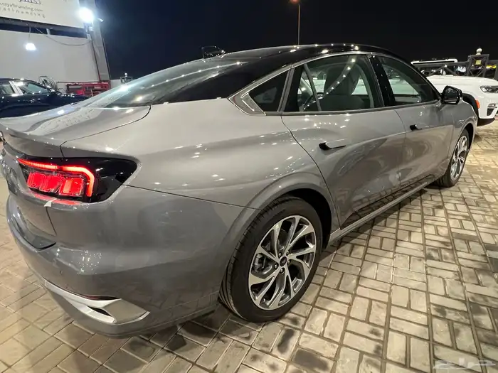 فورد تورس تيتانيوم 2026 5