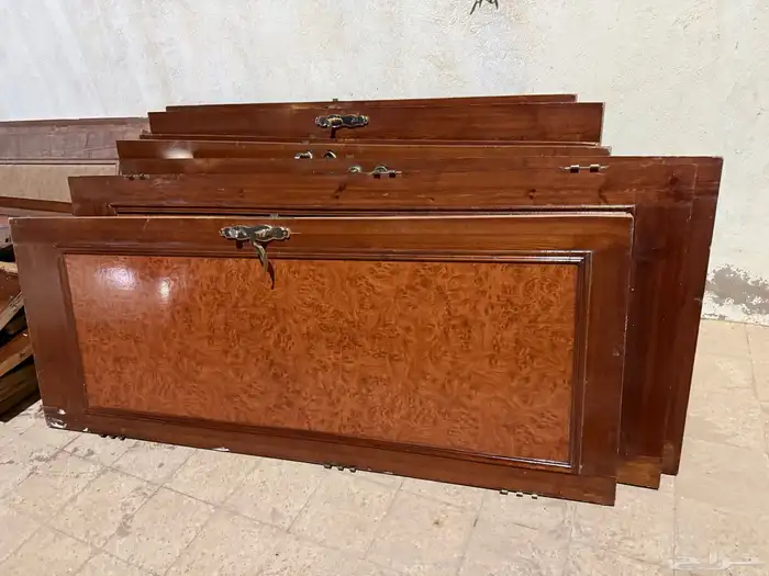 للبيع بيبان خشب 2