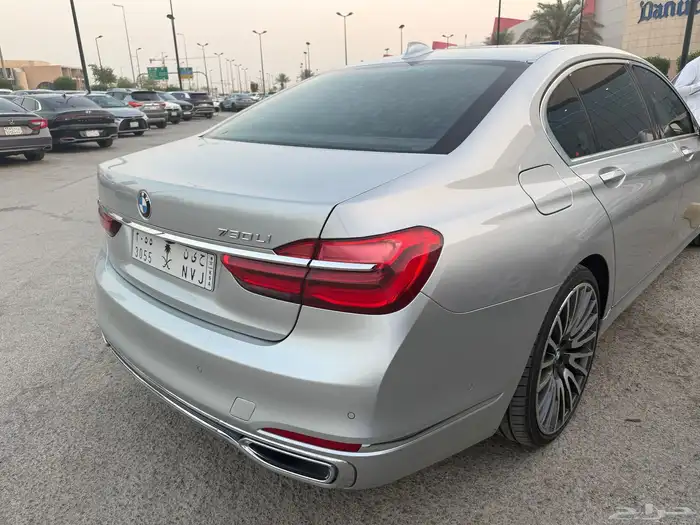 بي ام دبليو 730 4 سلندر جدا  فخم و اقتصادي 8
