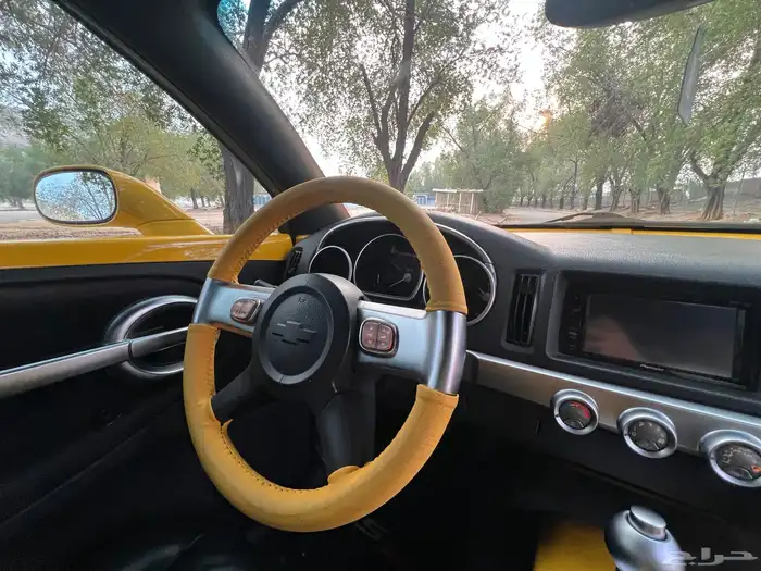 مخزن كشف ونيت بيك اب شيفرولية SSR موديل 2003 38