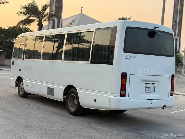 باص نيسان سلفيان 2014ديزل 30 راكب 11