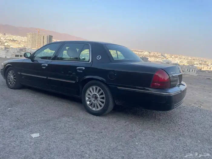 للبيع جراند ماركيز طويل ممشى قليل 2010 م 1