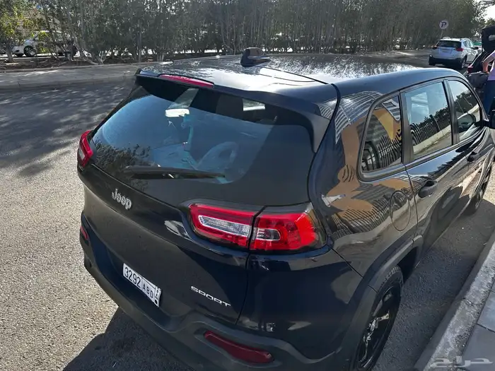 جيب شيروكى سبورت 2016 7