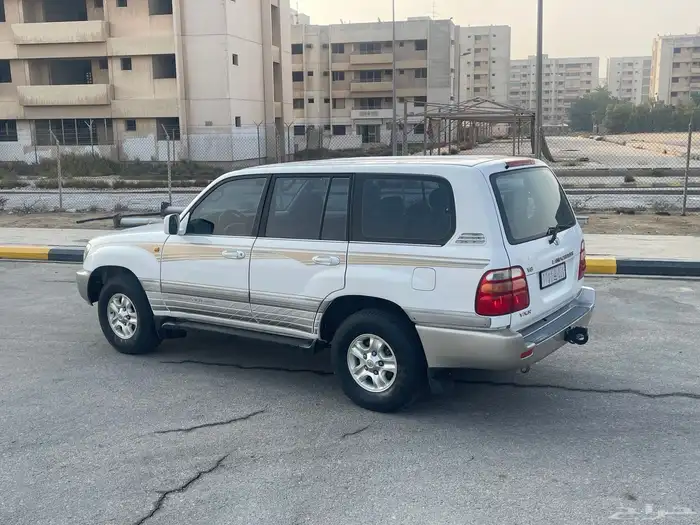 جيب لاندكروزر VX-R قمة النضافة 2002 17