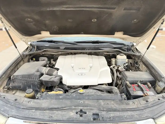 لاند كروزر 2010 شرط عبداللطيف 23