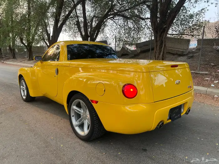 مخزن كشف ونيت بيك اب شيفرولية SSR موديل 2003 0