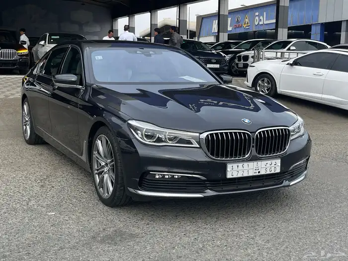 بي ام دبليو 730il 2019 مخزن 1