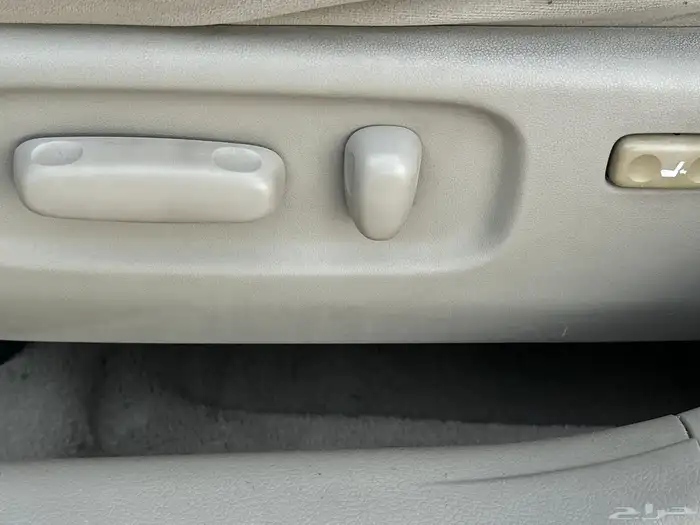 تايوتا كامري 2010 قير أتوماتيك GLX بدون فتحه 18