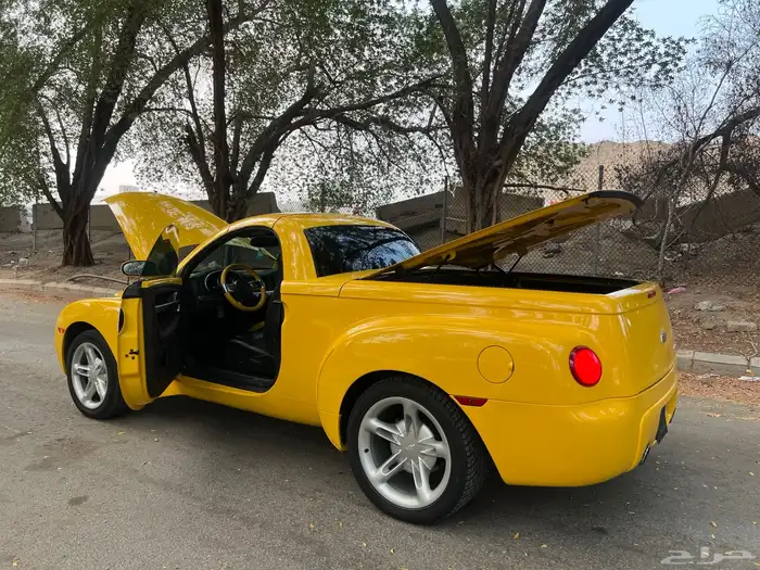 مخزن كشف ونيت بيك اب شيفرولية SSR موديل 2003 14