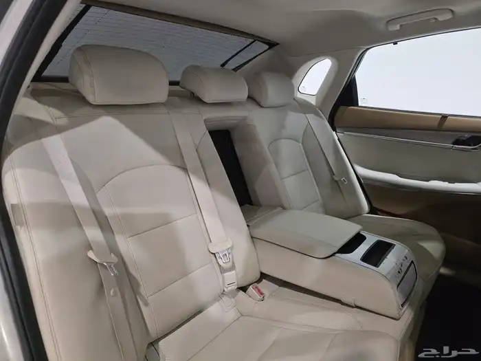 هونداي ازيرا ميد موديل 2023 بحاله ممتازه 10