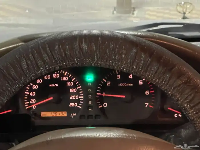 جيب لاندكروزر VX-R قمة النضافة 2002 23