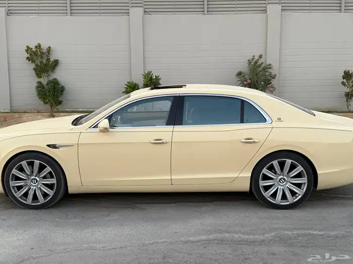 بنتلي فلاينج سبير 2015 ممشى 45 الف ثاني مالك بودي وكاله 2