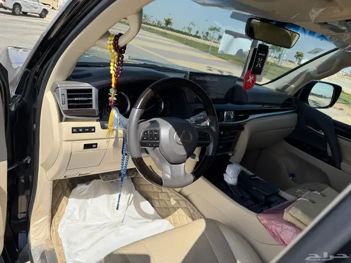 جيب لكزس 2020 فل كامل برجكتر نقط عمياء AD سعودي 10