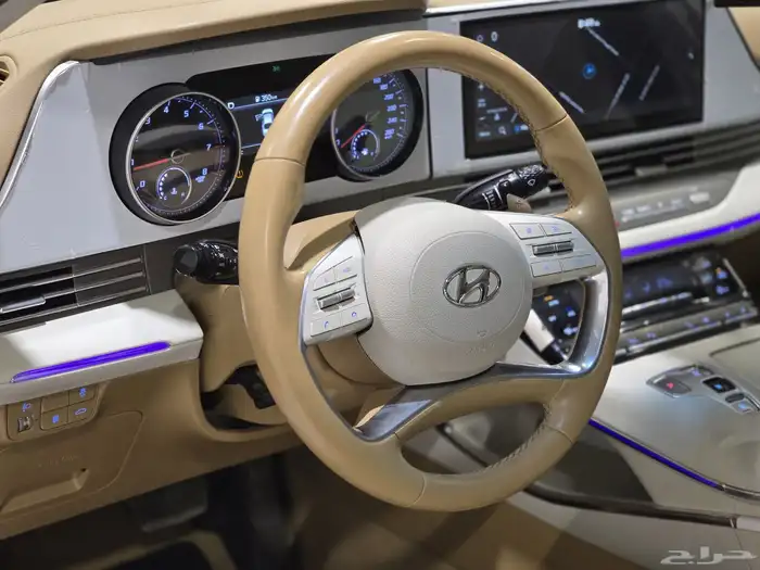 هونداي ازيرا ميد موديل 2023 بحاله ممتازه 17