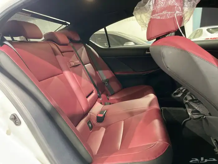 لكزس IS300 2023 14