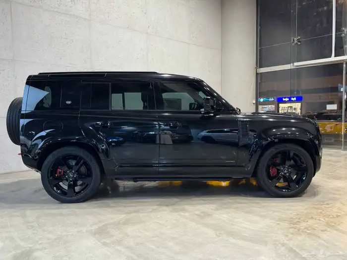 لاندروفر Defender 110 X موديل 2023م (وارد الناغي) 4