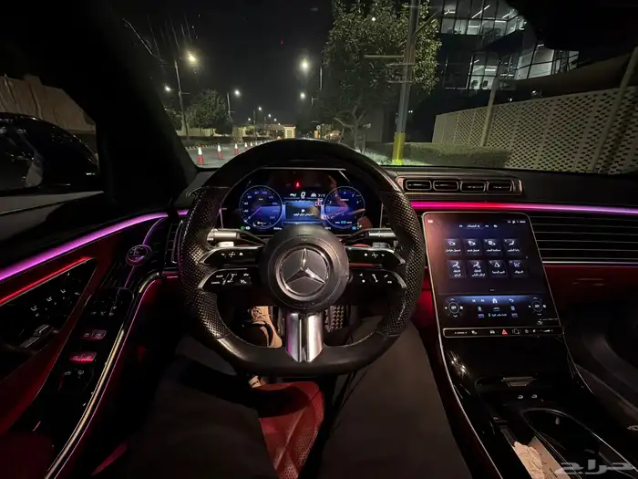 مرسيدس s500 ابيض مع داخلية حمراء فل كامل مواصفات 3