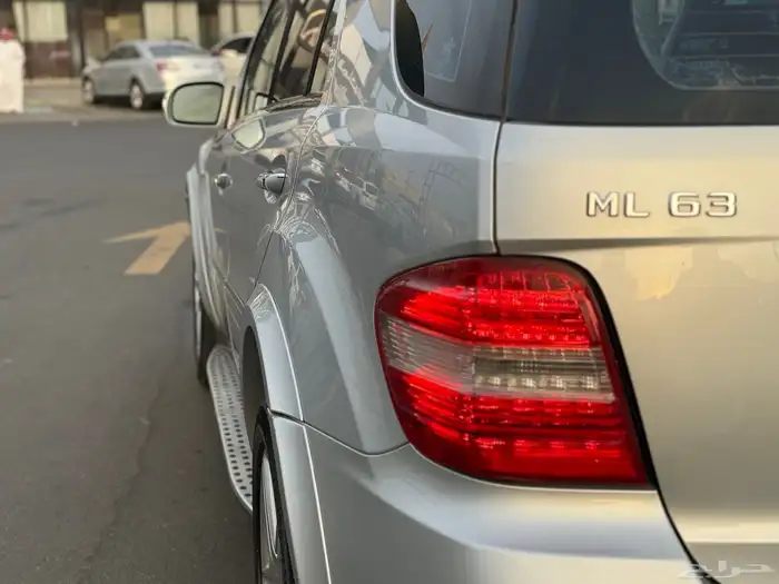 للبيع جيب مرسيدس ML 63 AMG 19