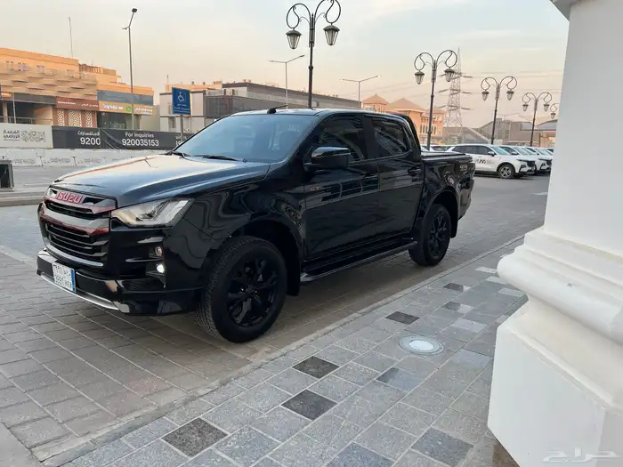 ايسوزو ديماكس GT 2024 شبه جديدة 16