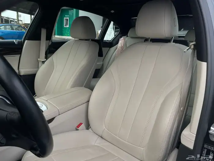 بي ام دبليو 730il 2019 مخزن 9