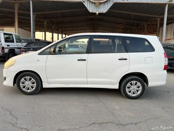 تويوتا انوفا 2013 اتوماتيك 4