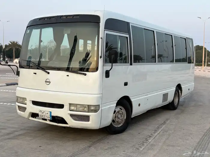باص نيسان سلفيان 2014ديزل 30 راكب 6