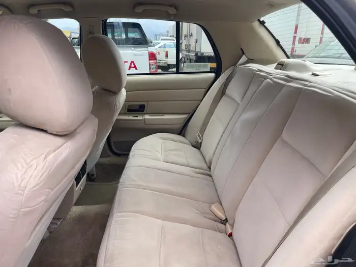 فورد كراون فكتوريا 2012 سعودي 14