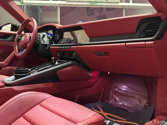 بورش Carrera Targa 4 موديل 2023م (وارد ساماكو) 22