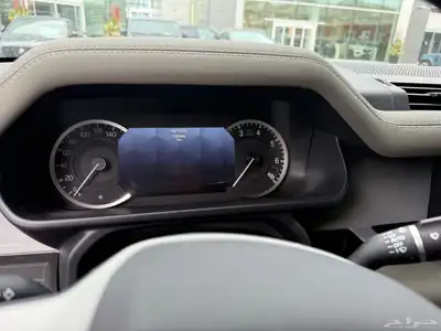 للبيع ديفندر موديل 2023 - SE شاشه كبيره وارد كندا index