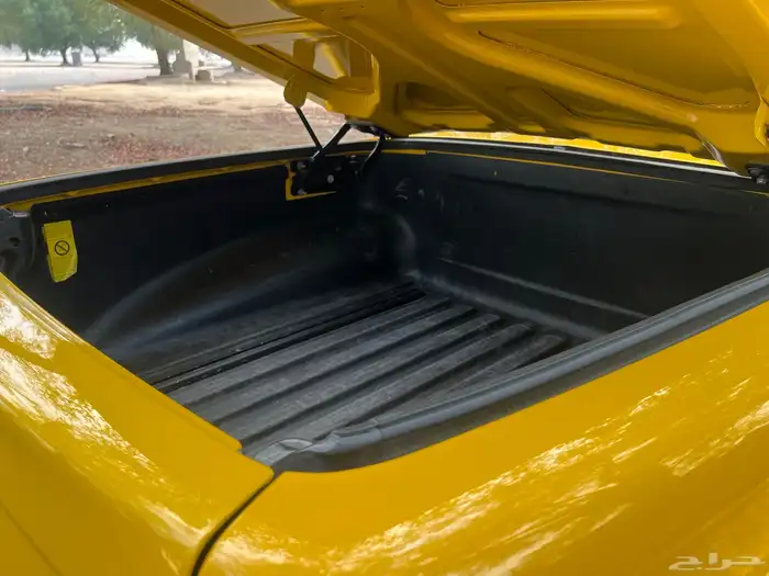 مخزن كشف ونيت بيك اب شيفرولية SSR موديل 2003 18