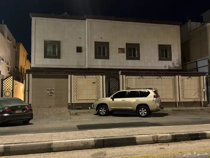للبيع دور و 3 شقق بحي طيبه - الدمام 0