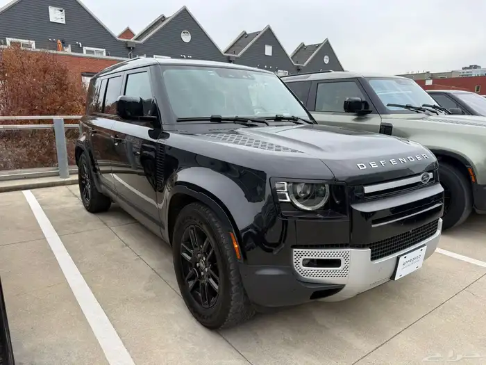 للبيع ديفندر موديل 2023 - SE شاشه كبيره وارد كندا 0